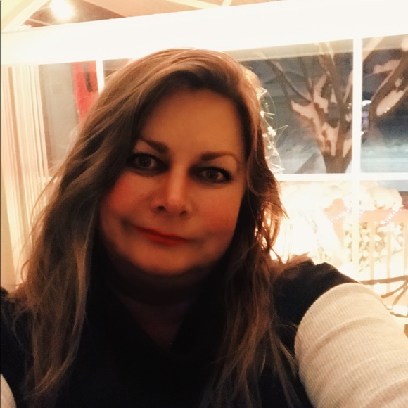 Meet your Posher, Rhonda - Picture 7 of 16